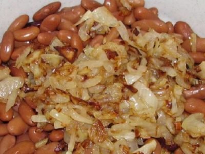 Салат с консервированной фасолью