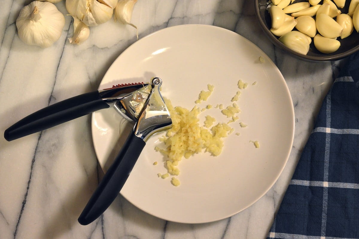 пропущенный через пресс чеснок