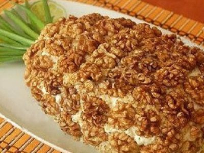 Салат с курицей и ананасами