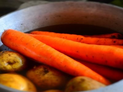 Салат с курицей и яйцом