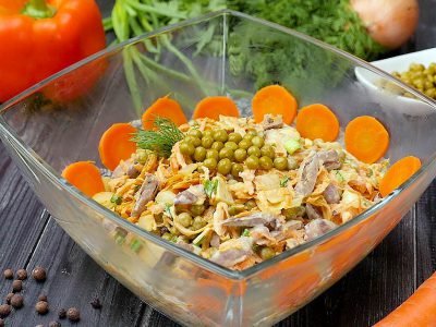 Салат с куриными сердечками