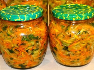 Хрустящий салат с морковкой по-корейски и кабачком на зиму