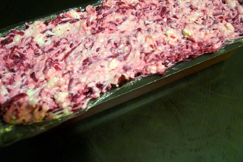 праздничный салат с морковными шариками