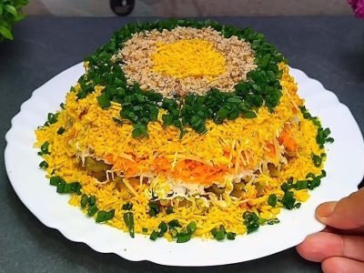 Салат с морковью и плавленым сыром