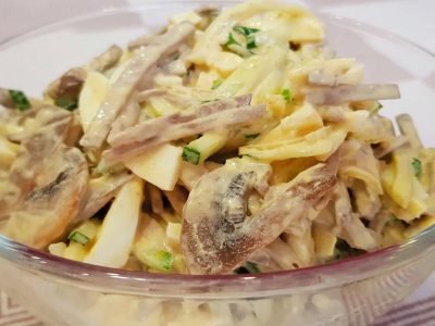 Салат с печенью и грибами