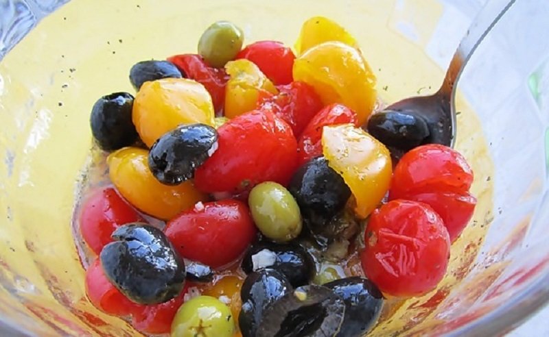 салат из помидоров