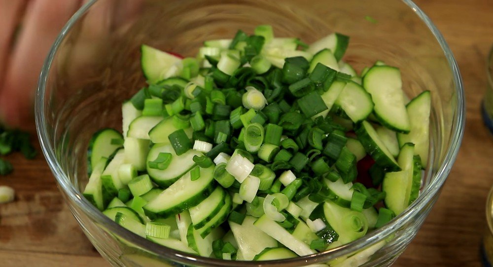 салат с редиской и тунцом