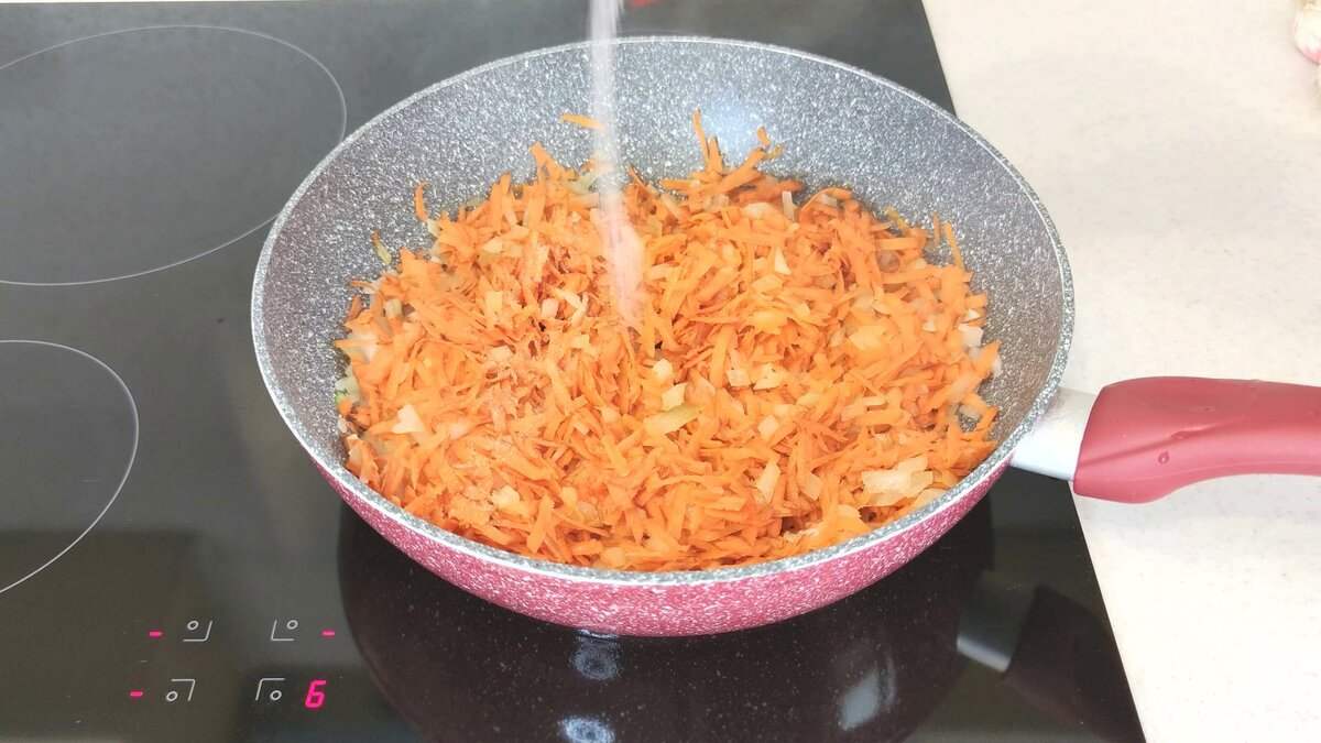 зажарка из моркови и лука
