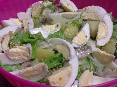 Салат с сельдью и луком