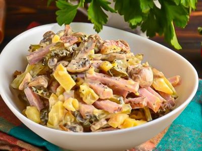 Салат «Охотник» с бужениной и шампиньонами