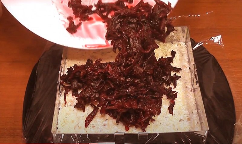 выкладывание свеклы