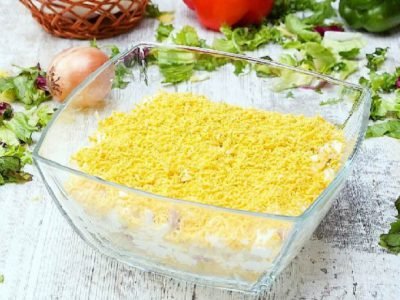 Салат с тунцом