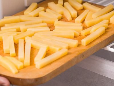 Салат с жареной картошкой