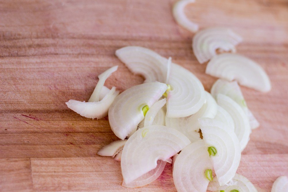 салат с жареными крабовыми палочками