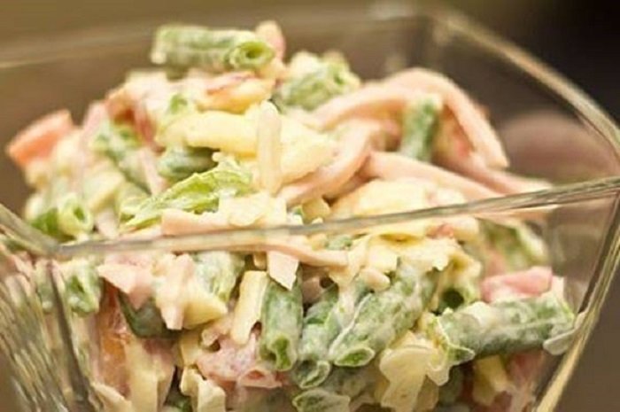 салат с ветчиной
