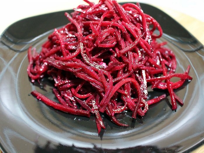 Салат со свеклой и сыром