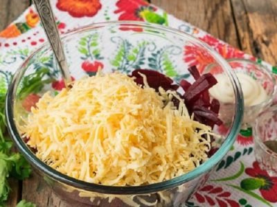 Салат со свеклой и сыром