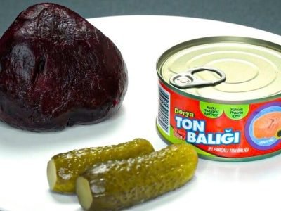 Салат со свеклой и тунцом