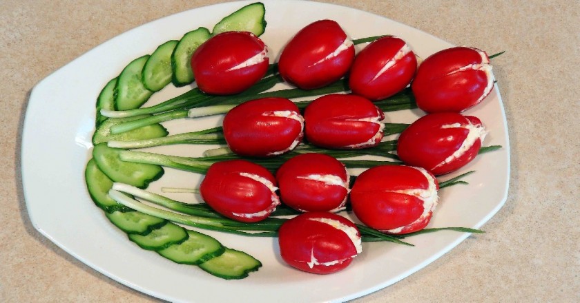 Салат «тюльпани» - готуємо з покроковими фото