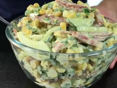 Салат «‎Ярославский»‎ с колбасой и кукурузой