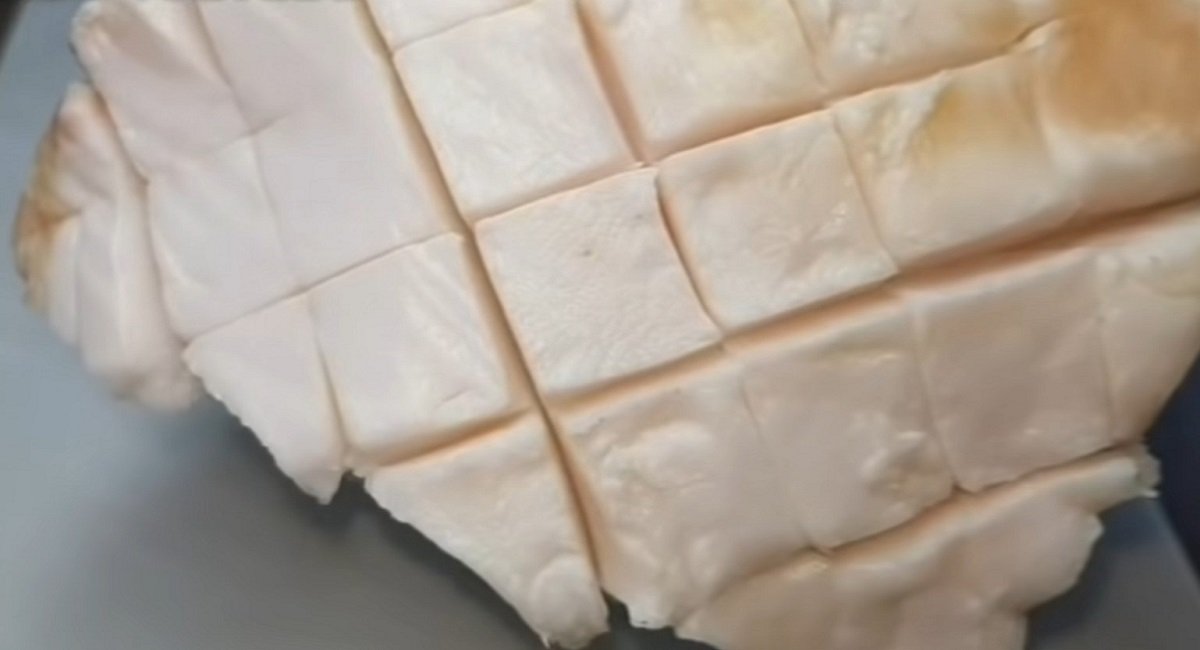 разрезы на сале