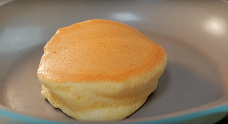 готовые пухлые панкейки