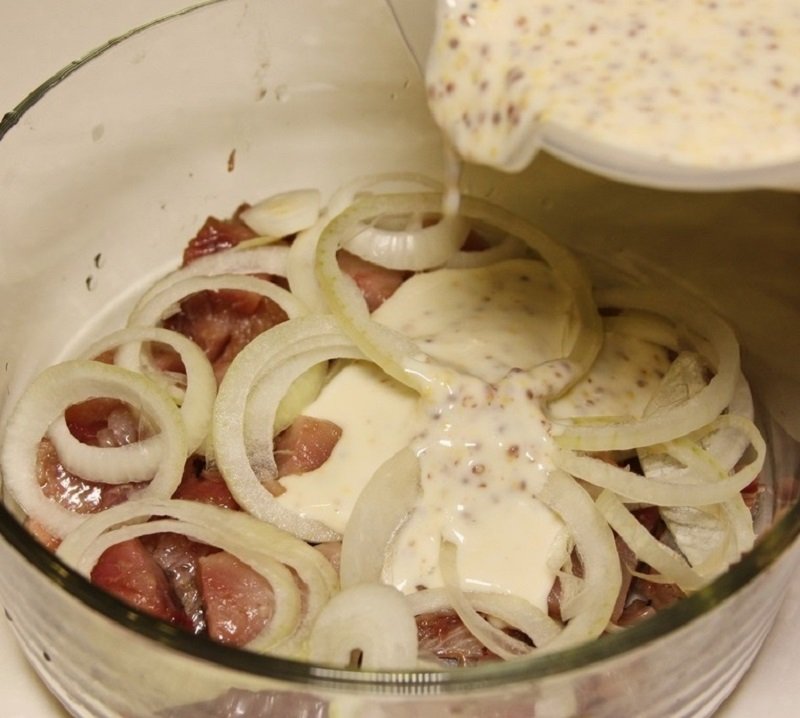 сельдь в кефирной заливке