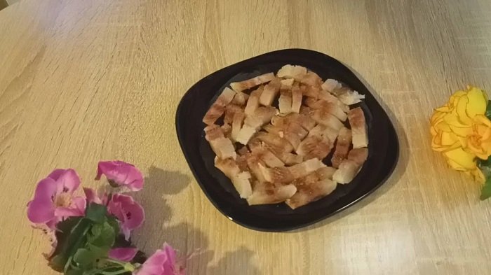 селедка на тарелке