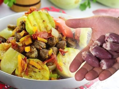 Куриные сердечки с кабачками