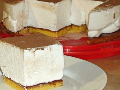 Балканский десерт с безе «Шампита»