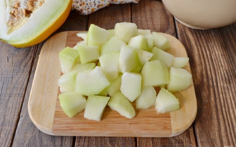 шарлотка с дыней