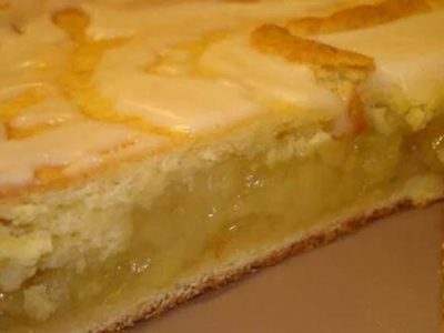 Шарлотка с лимоном