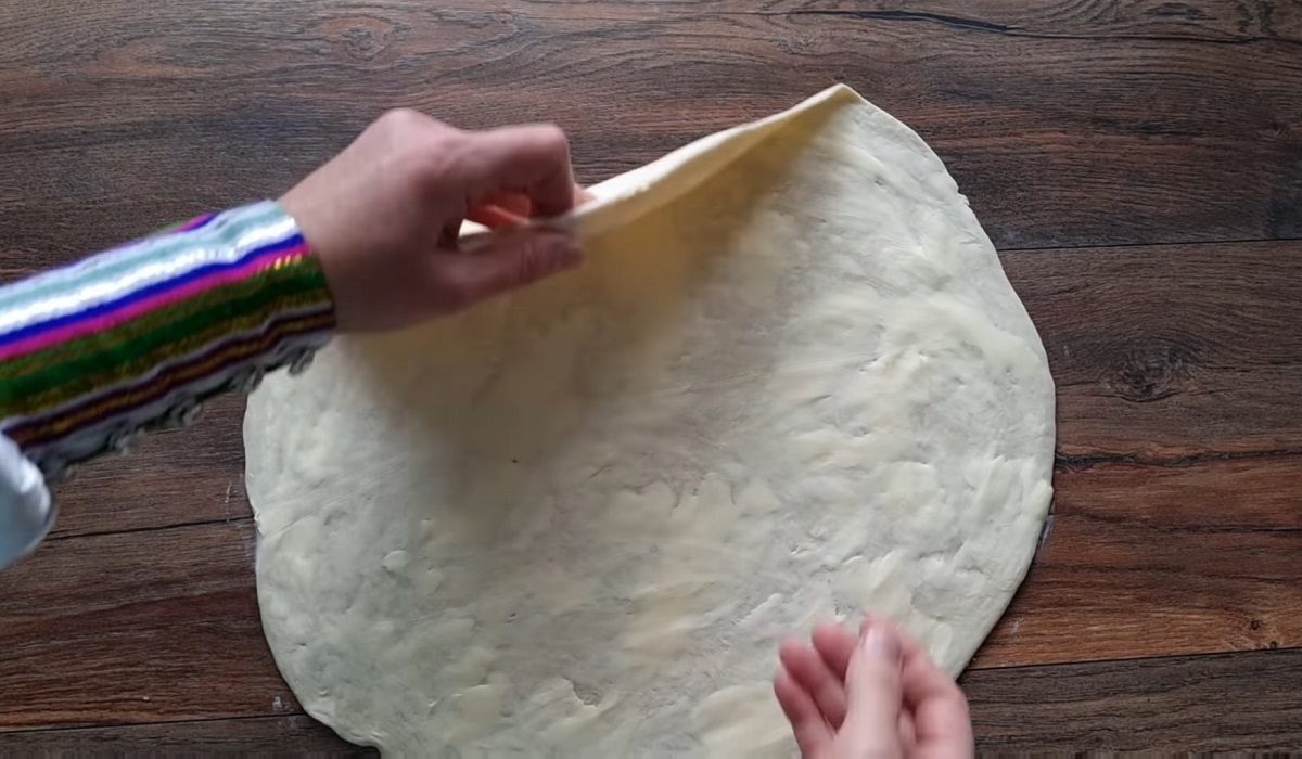 смазанное маслом тесто