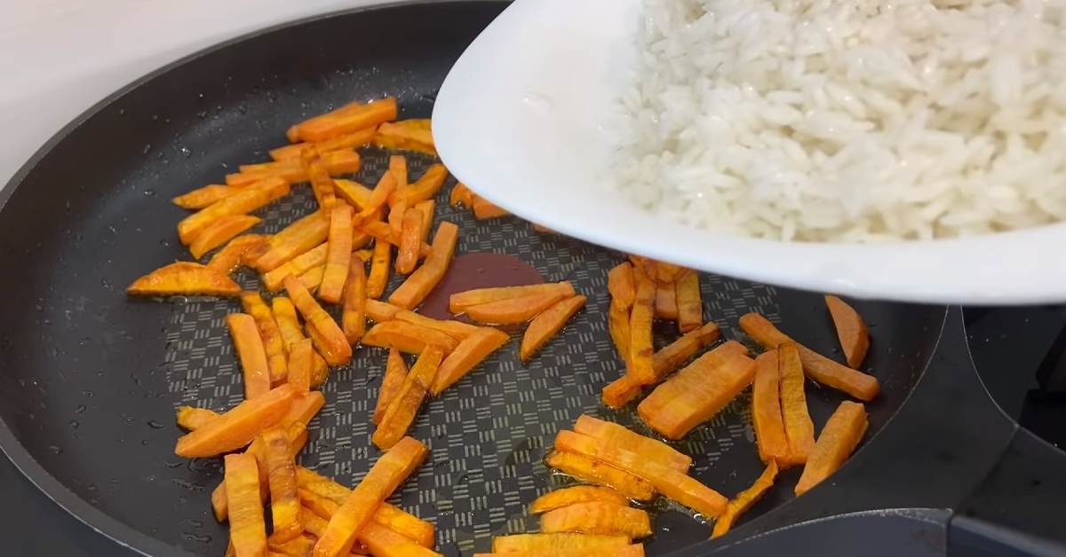 рис с морковью