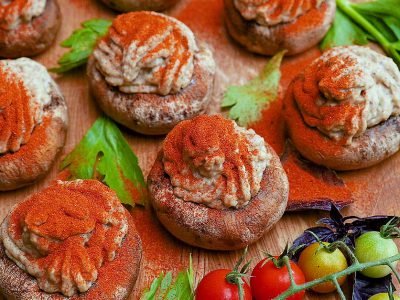 Шляпки шампиньонов с начинкой