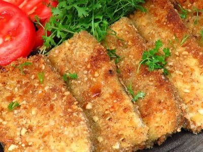 Шницели из баклажанов в ореховой панировке