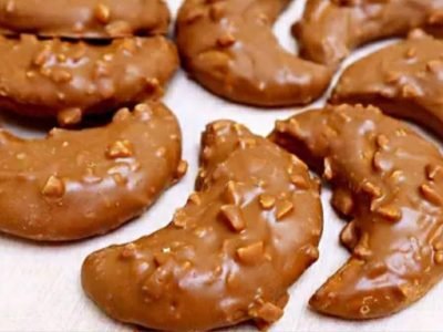 Шоколадное печенье с орехами