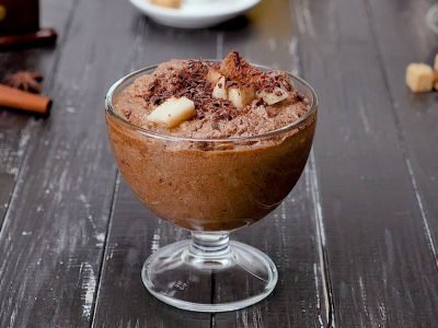 Шоколадный мусс с грушей