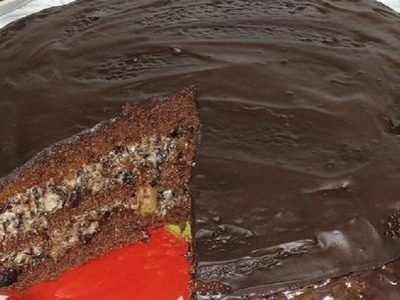 Шоколадный торт с черносливом