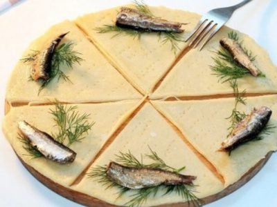 Шпроты в тесте