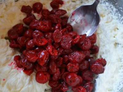 Штоллен с вишнями