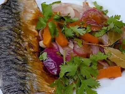 Скумбрия с овощами