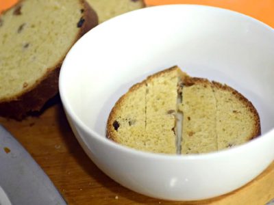 Сладкие гренки из кулича