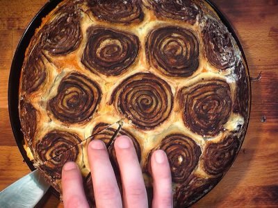 Сладкий пирог из слоеного теста