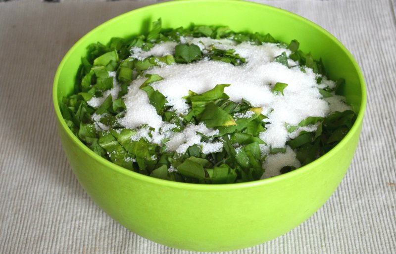 сладкий пирог со щавелем