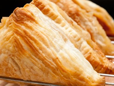 Слоеное бездрожжевое тесто за 10 минут