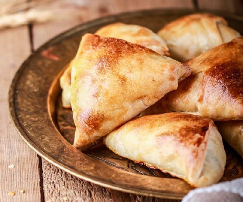 слойка с капустой