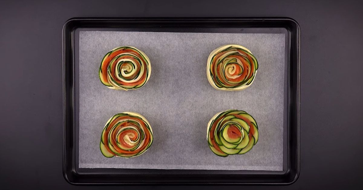 слоеные розы