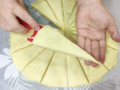 Ароматные слойки на кефире