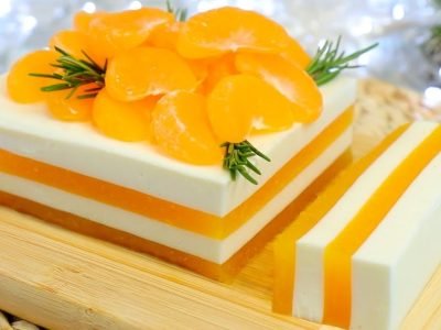 Сметанное желе с мандаринами